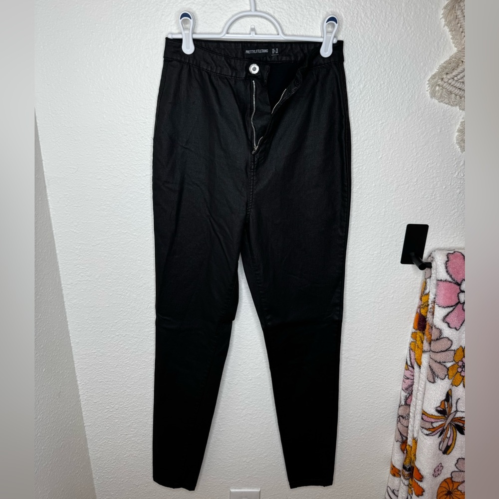 PrettyLittleThing Black Skinny Pants Versatile Style